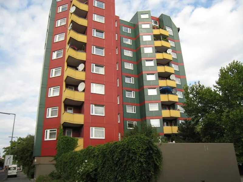 2-Zimmer-Wohnung mit Balkon im 9.Obergeschoss in Kreuzberg — photo 1